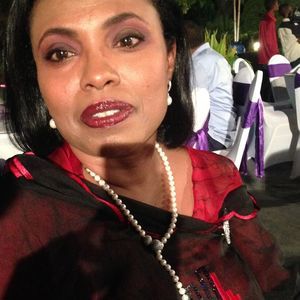 Meet your Posher, Camélia